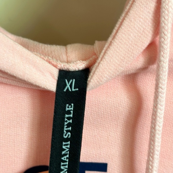 Miami Style cropped hoodie - Picture 2 of 4